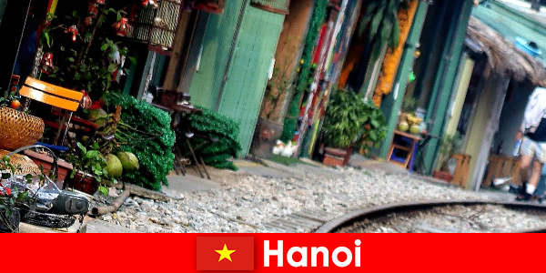 하노이는 좁은 거리와 트램을 갖춘 베트남의 매혹적인 수도입니다.