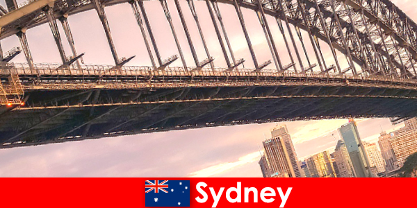 다리를 가진 시드니는 호주 여행객들에게 매우 인기있는 목적지입니다.