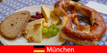 맥주, 음악, 민속 무용, 지역 요리로 독일 뮌헨문화 여행을 즐기세요.