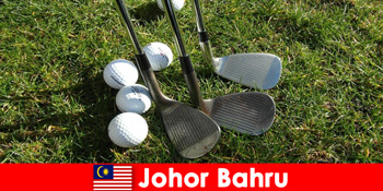 인사이더 팁 - 조호르 바루 말레이시아는 활동적인 관광객을위한 많은 웅장한 골프 코스를 가지고 있습니다.