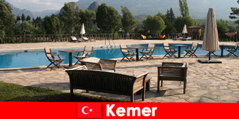 가족과 함께 여름 휴가를 위한 저렴한 항공편, 호텔 및 케메르 터키 행 렌탈