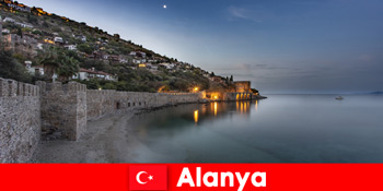 Alanya는 가족 휴가를위한 터키에서 가장 인기있는 목적지입니다.