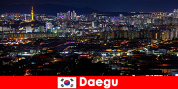한국의 대구는 여행 학생들을위한 교육 여행으로서의 기술의 메가 시티
