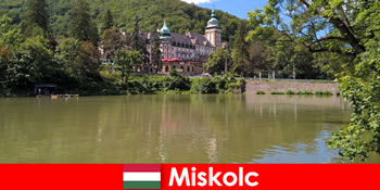 하이킹 루트와 미스콜크 헝가리에서의 가족 여행을위한 훌륭한 경험