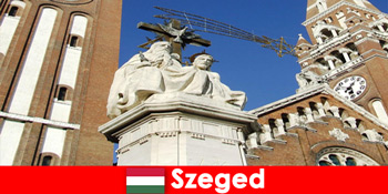 Szeged 헝가리 관광객을위한 순례는 여행의 가치가 있습니다.