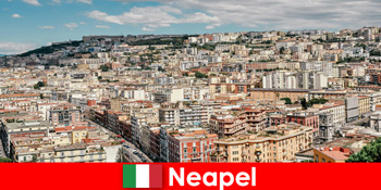 이탈리아의 해안 도시 나폴리에 대한 권장 사항 및 정보