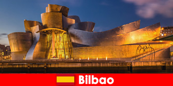 빌바오 스페인에 미술 학생들을위한 학기 여행은 항상 경험